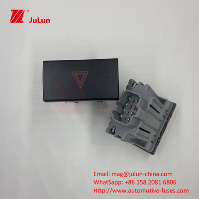 Ford Truck BC45-13A350-BA Truck Push-Button Hazard Switch Nowoczesny przełącznik awaryjny 299.HY1S0893790-3k000FZ