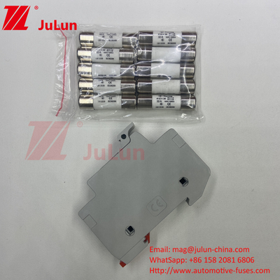 10A-63A bezpiecznik fotowoltaiczny do instalacji fotowoltaicznej 32A 10X38mm 1000V DC Din Rail Fuse Holder z światłem dla systemu słonecznego