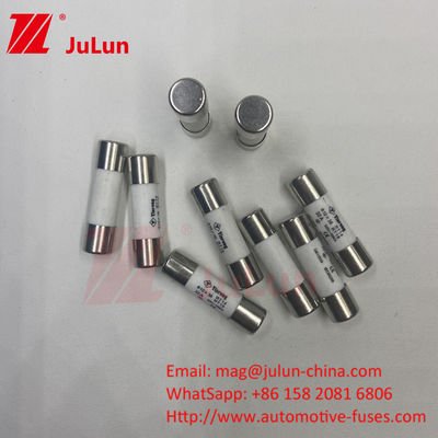 PV 6A 10*38mm AC500/690V Pojemność przełomowa Panel TUV Mount Pv String Fuses CE Certified