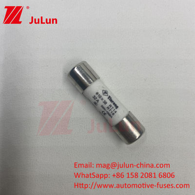 PV FUSE 10*38mm 10A Din Guide Fuse Holder dla 1000VDC 15A DIN Rail Solar Fuse Holder