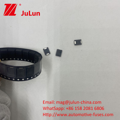 MOV SMD 3325 7D471 Oszczędność przestrzeni