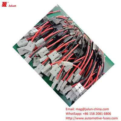 Eu UL Standard Automotive Fuse Holder Assembly Kit 32V Nominalne napięcie dla bezpieczników w trudnych warunkach pracy
