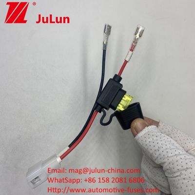 Złącze baterii z bezpiecznikiem Włókno podłączacze kablowe z czerwonym podłączaczem z dwoma szpilkami