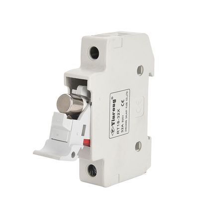 PV 1500V 32A Ceramic Cylinder Fuse With High Breaking Capacity Własny bezpiecznik dla niskiego napięcia spełnia normy bezpieczeństwa IEC