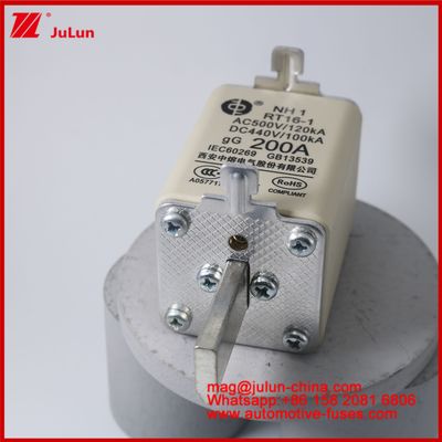 NH1 RT16-1 200A AC500V 120KA DC 440V 100KA Samochód Ceramiczne bezpieczniki samochodowe Blade Mount Dla pojazdów EV / HEV Małe rozmiary Wysoki prąd notowany Ochrona przed zwarciem