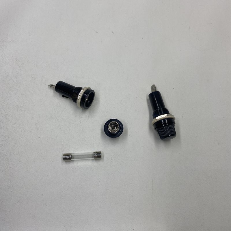 Utrzymujący bezpiecznik do rozwiązań montażowych płyt PCB Głowica typ 6*30mm