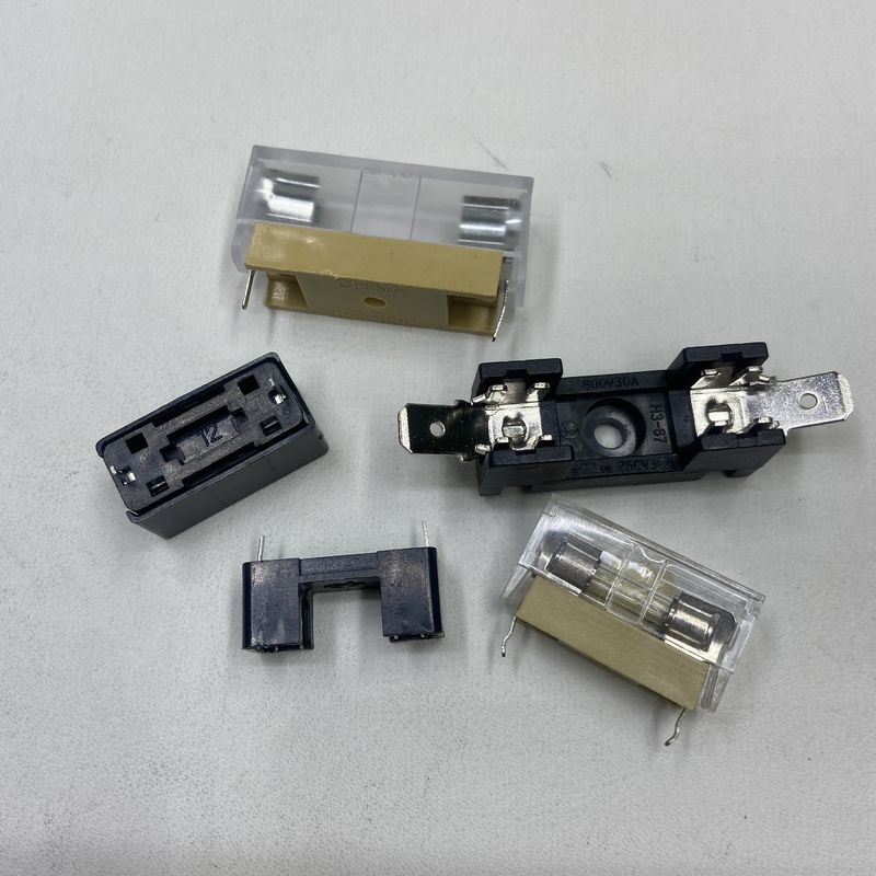 Zapewniający bezpiecznik 5*20mm Maksymalny napięcie 10A 250VDC Ceramiczne bezpieczniki 6x30mm Na PCBA