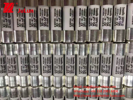 Cylindryczny uchwyt z bezpiecznikiem fotowoltaicznym z 10x38 mm dla zbiornika magazynowego panelu słonecznego 50A 1000VDC