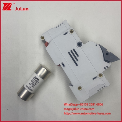 Elektrownia fotovoltaiczna 10*85mm 1500VDC 32A DIN Installacja kolejowa