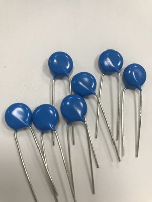 Plastikowy bezpiecznik termiczny PSE RF RH RY kwadratowy 250 V.
